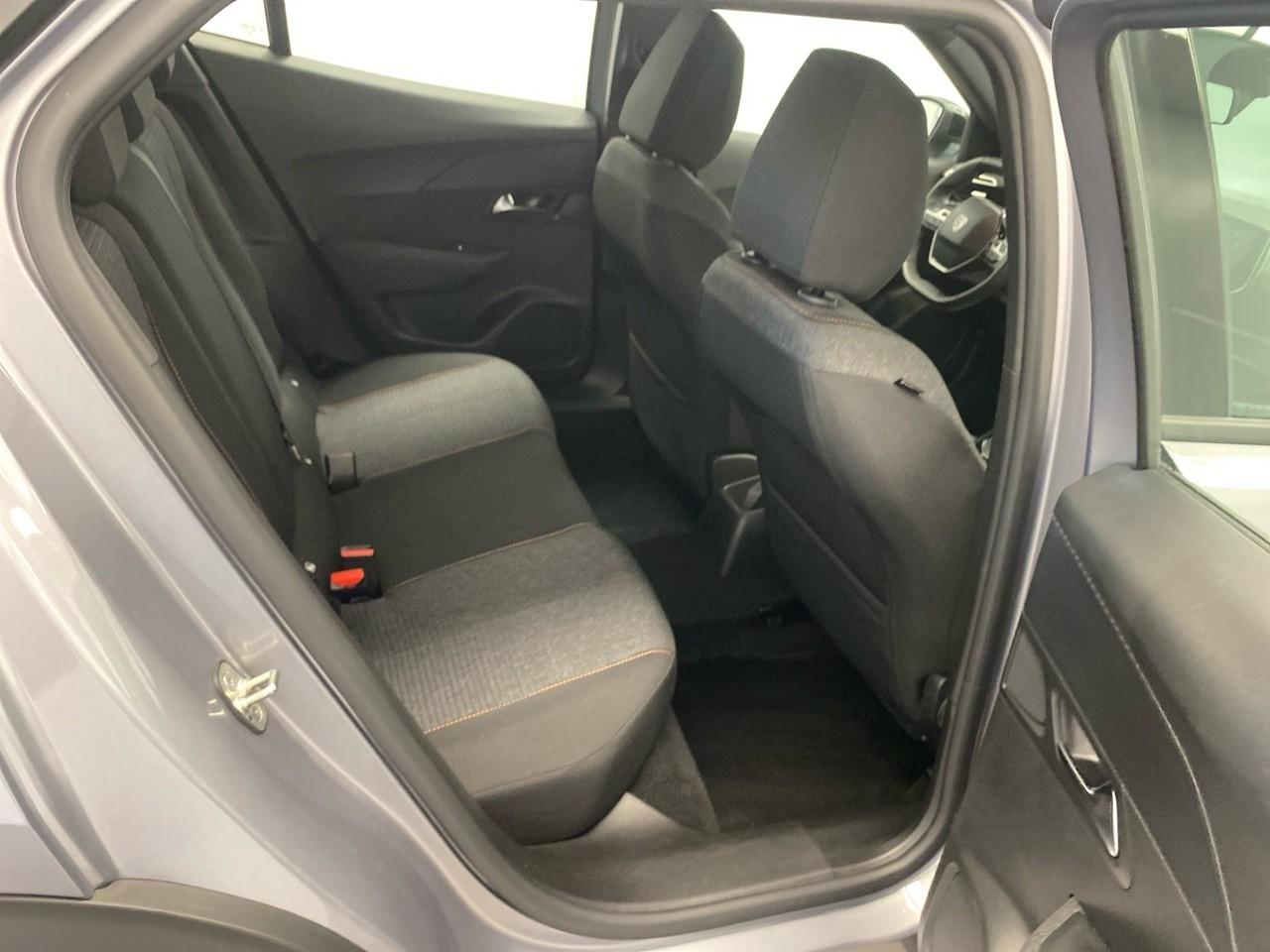 Peugeot 2008 hybrid 136 e-dcs6 style — photo 23