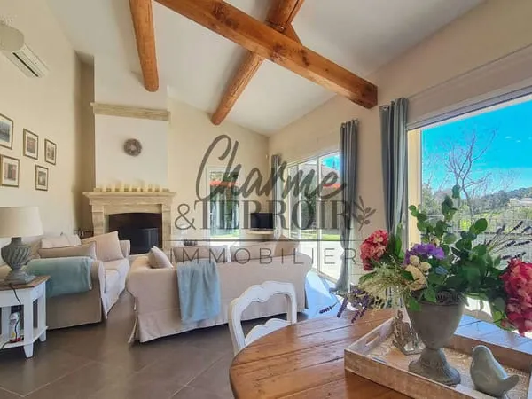 Proche UZES - Elegance, lumière et Art de vivre au Sud