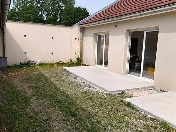 A Louer F2 Lure plein-pied