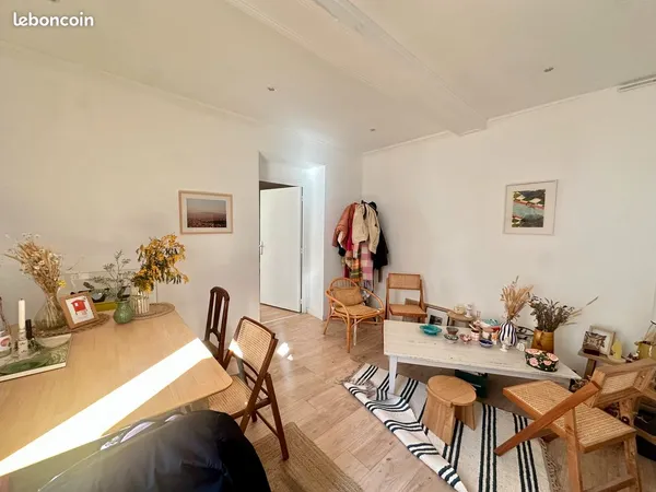 MARSEILLE 6e - Appartement vendu loué type 2 de 47 m² - Plein centre-ville
