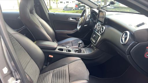 Mercedes Classe A 1.5 160 90 - Fascination – 2016 – 137279 km – Diesel – Boîte Manuelle — photo 12