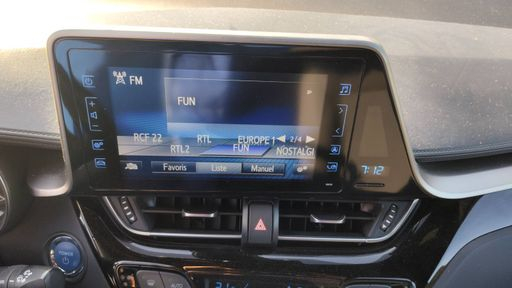 Toyota C-HR 1.8 VVT-i 122 2WD CVT 99 - Graphic – 2019 – 97407 km – Hybride essence – Boîte Automatique — photo 3
