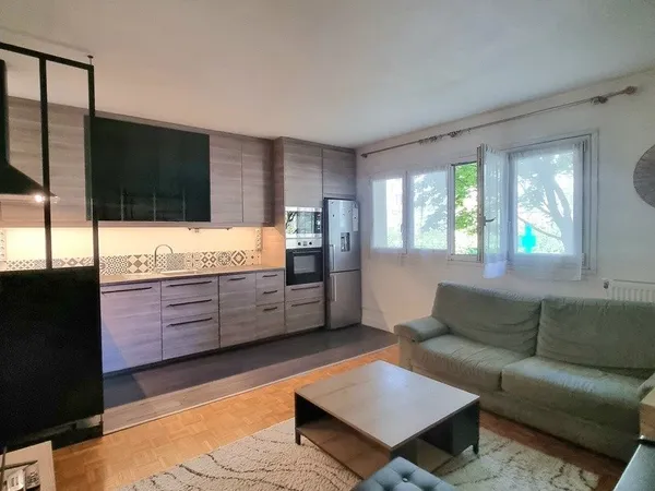 Exclusivité Gagny centre RER E Appartement à vendre 1/2 pièces 36 m2 avec cave et stationnement exté