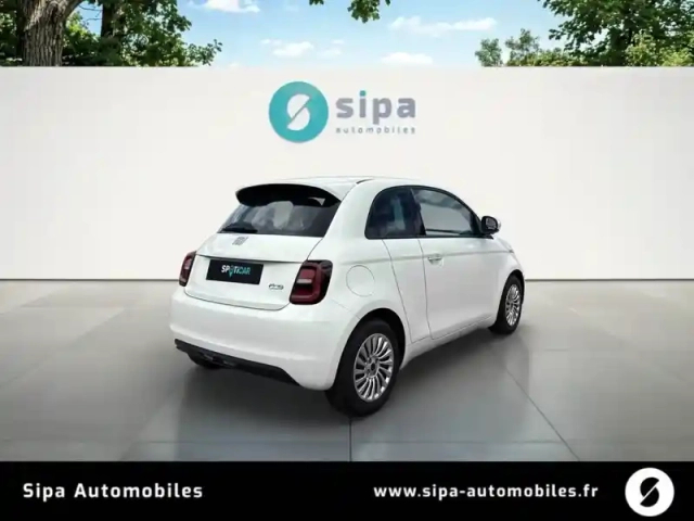 Fiat 500 3+1 e 95 ch — photo 5