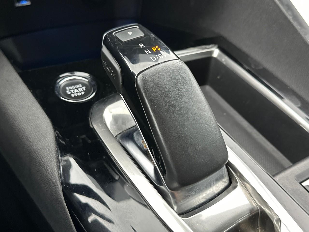 Peugeot 3008 hybrid 225 e-eat8 allure — photo 29