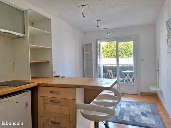 Studio 1 pièce 17 m²