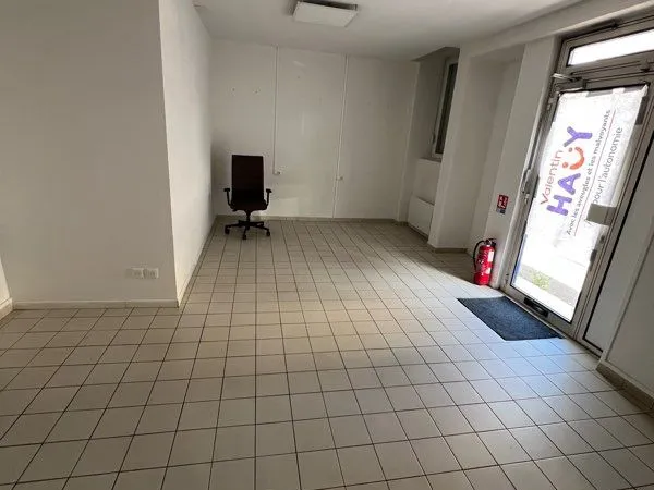 Commerce Location Saint-Dié-des-Vosges  25m² 400€