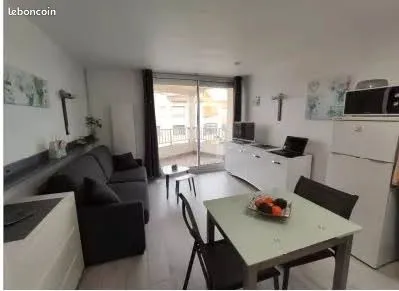 Appartement centre port + parking