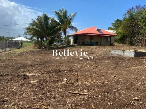 Terrain 724 m²