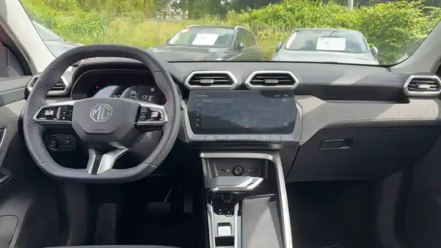 Mg Zs 1.5 l hybrid+ 197 ch — photo 9