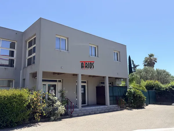 Local professionnel 60 m²