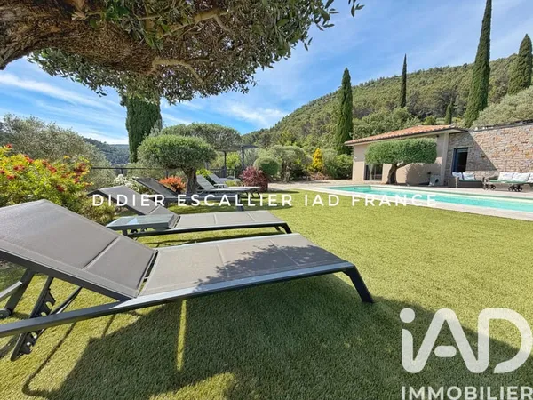 Maison 5 pièces 230 m²