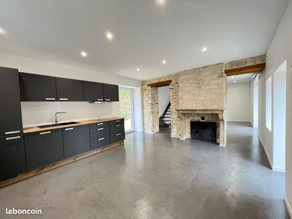 Maison en Pierre, rénovée en 2025 avec une excellente performance énergétique et climatique (B et A)