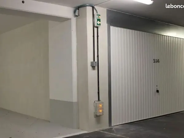 📦 Espace de stockage sécurisé - de 1m² à plusieurs dizaines de m² - accès 24h/24