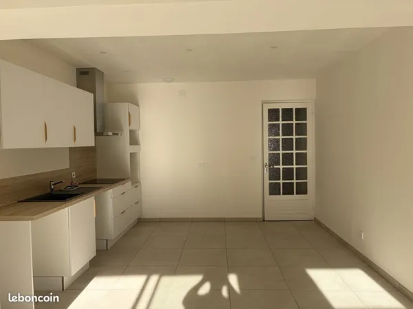 Maison de ville avec garage et jardin sans vis a vis