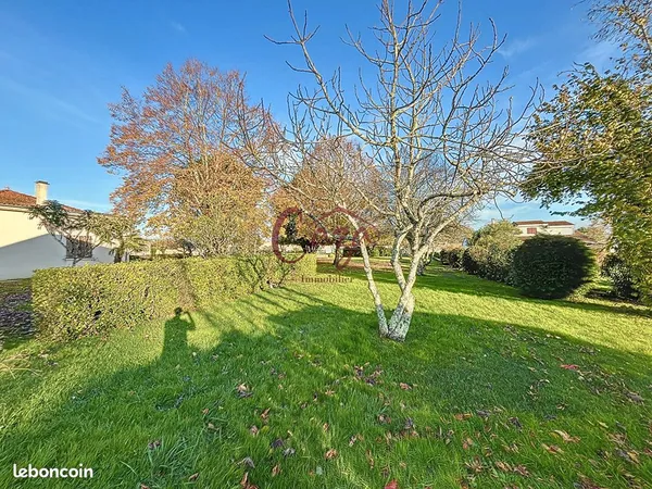Terrain 600 m² FARGUES SAINT HILAIRE