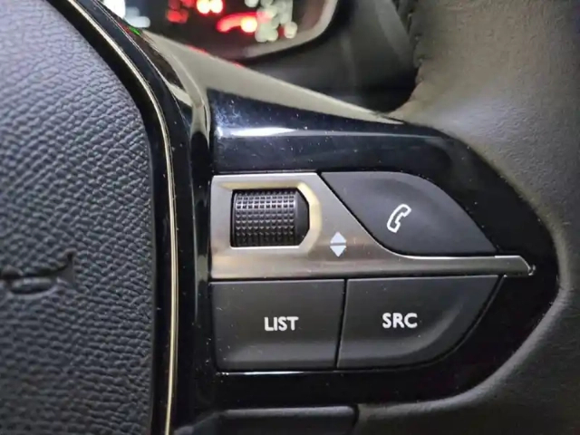 Peugeot 208 puretech 100 s&amp;s bvm6 — photo 93