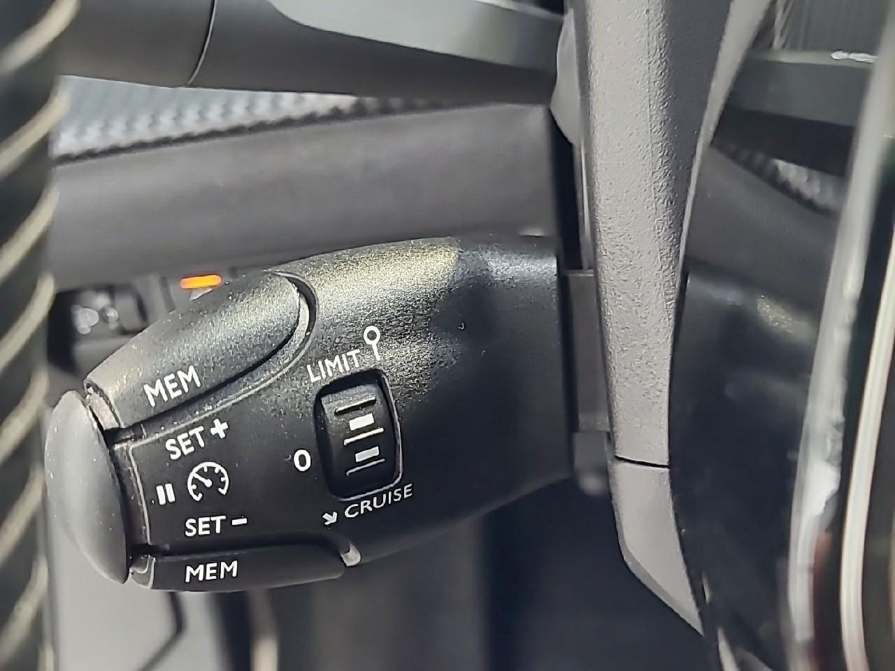 Peugeot 2008 electrique 136 ch allure — photo 24