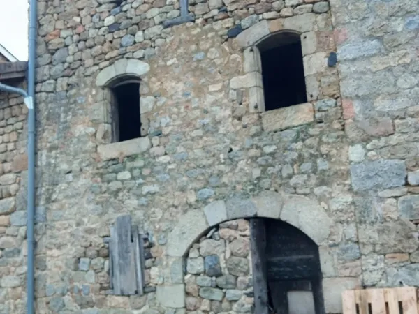 Maison de village avec gros potentiel à renover entièrement
