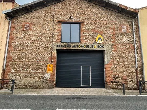 Parking place dans un garage