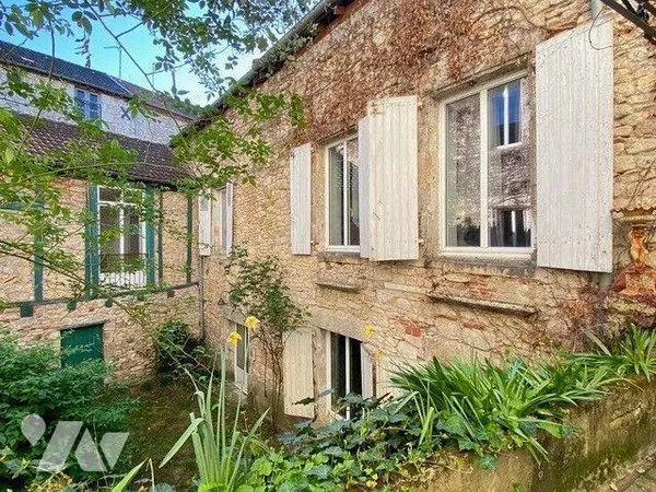 Maison 6 pièces 240 m²