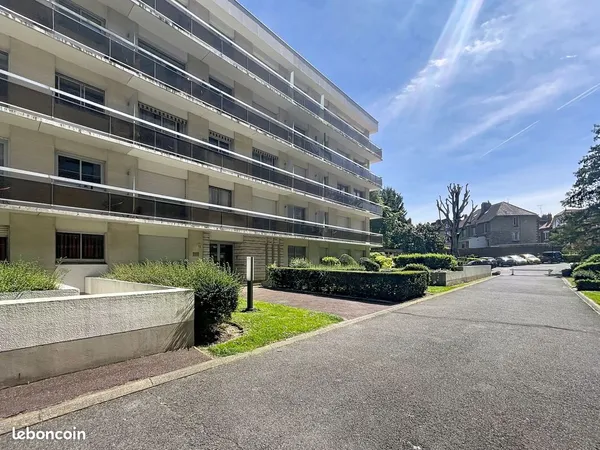 Studio meublé à louer à Compiègne (60)