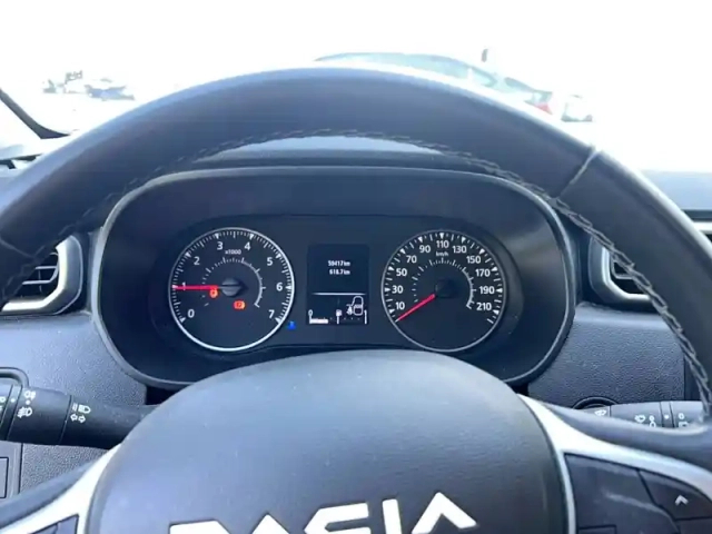 Dacia Duster eco-g 100 4x2 — photo 17
