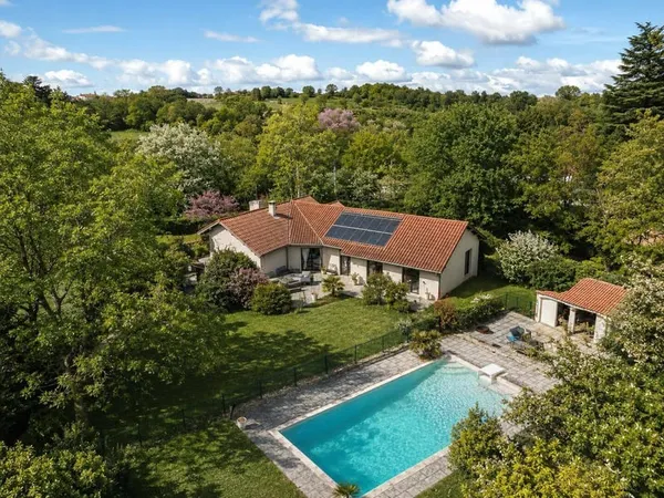 Maison 8 pièces 190 m²