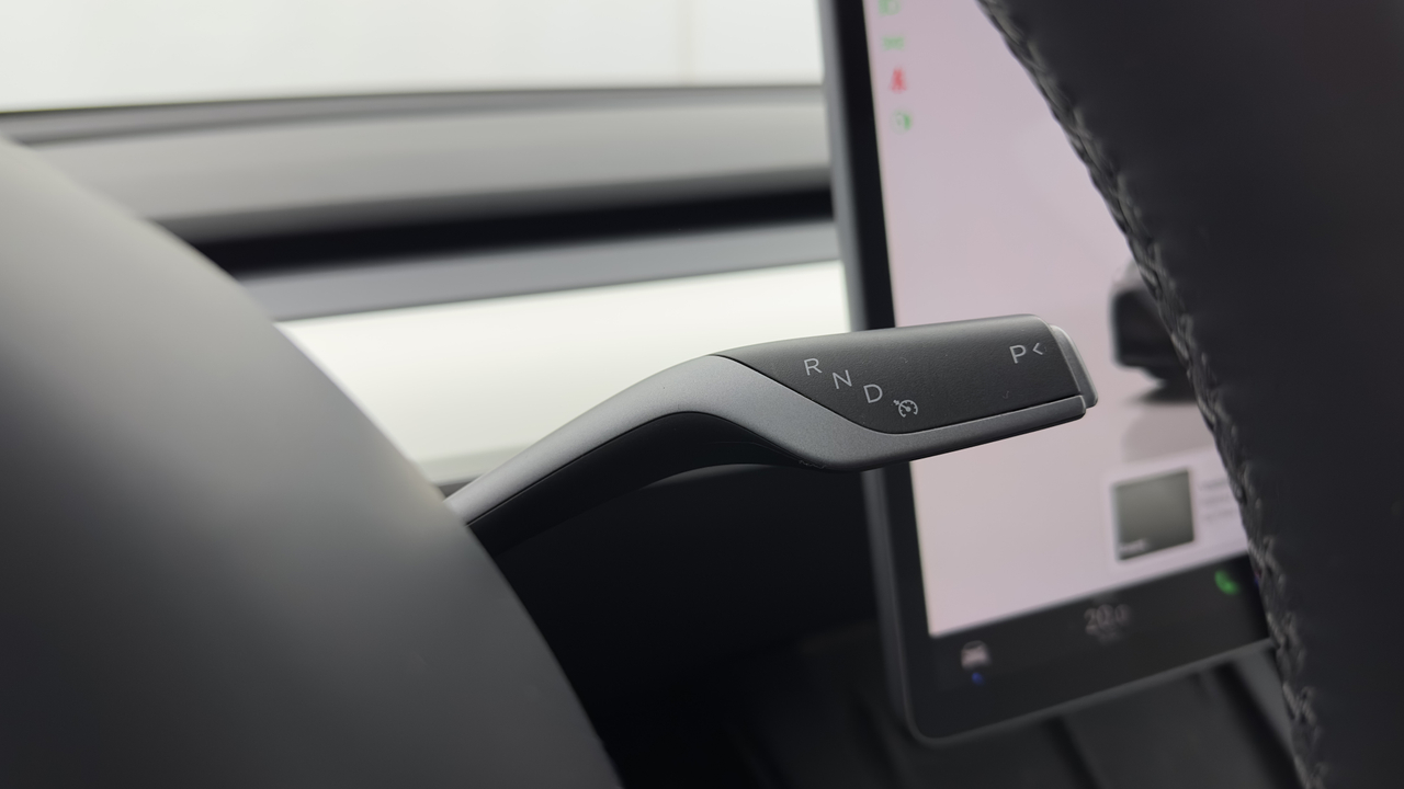 Tesla MODEL Y Grande Autonomie Dual Motor AWD — photo 17