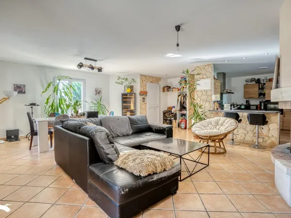 Maison 7 pièces 161 m²