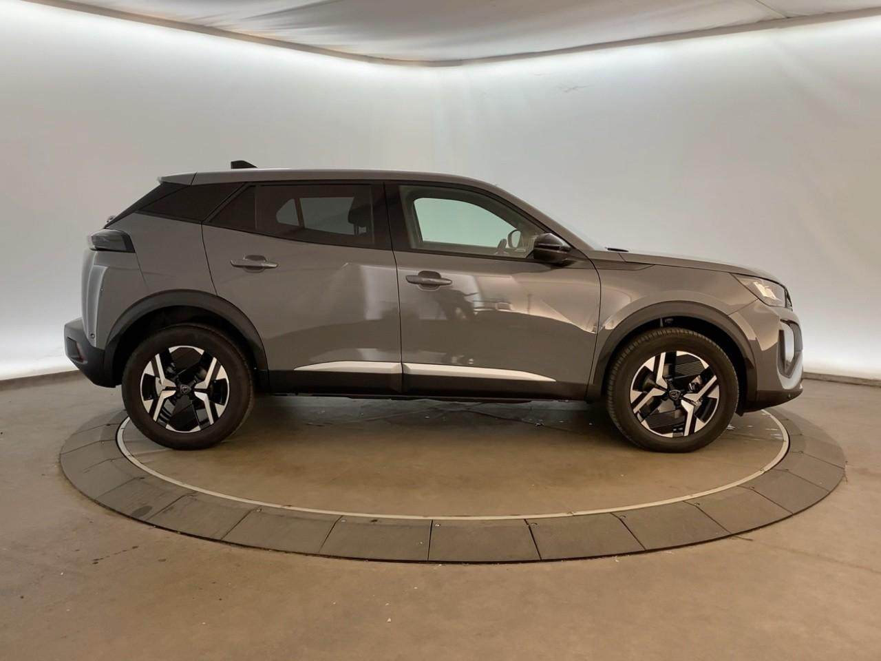 Peugeot 2008 hybrid 145 ch e-dcs6 allure — photo 4