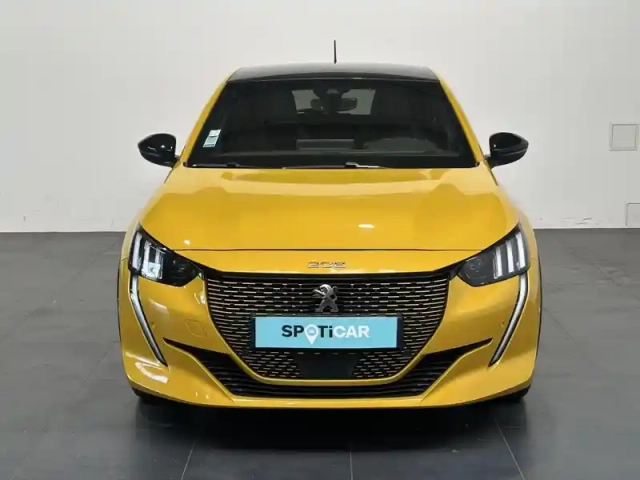 Peugeot 208 e- 136ch gt — photo 17