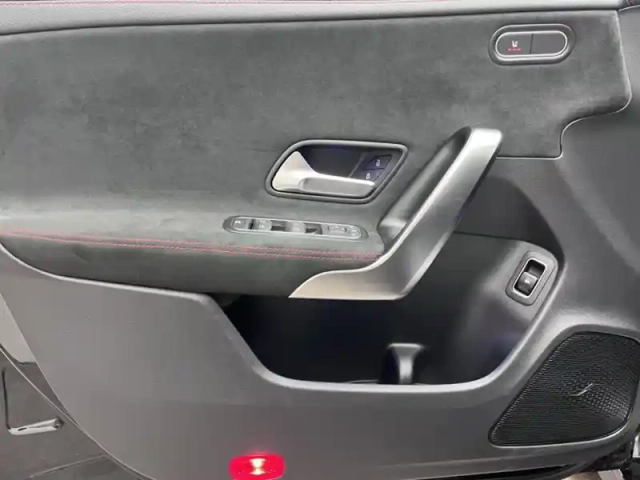 Mercedes Cla coupé 250 e hybrid eq amg line — photo 14