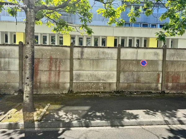Location Place de Parking Sécurisée - Nantes Hyper Centre (Saint-Félix)
