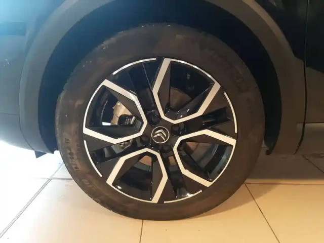 Citroën C4 e- 136 ch automatique — photo 12