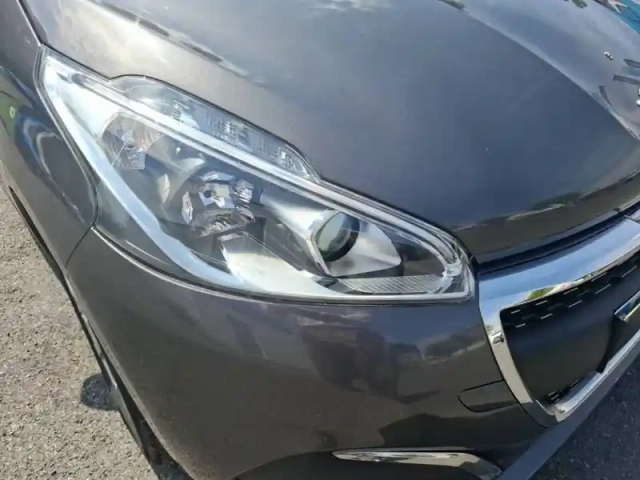 Peugeot 208 puretech 110ch s&amp;s eat6 — photo 37