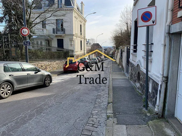 Parking 12 m²