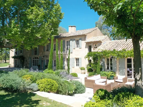 Mas d'exception à louer , Saint Rémy De Provence , 6 Chambres - Piscine chauffée - tennis