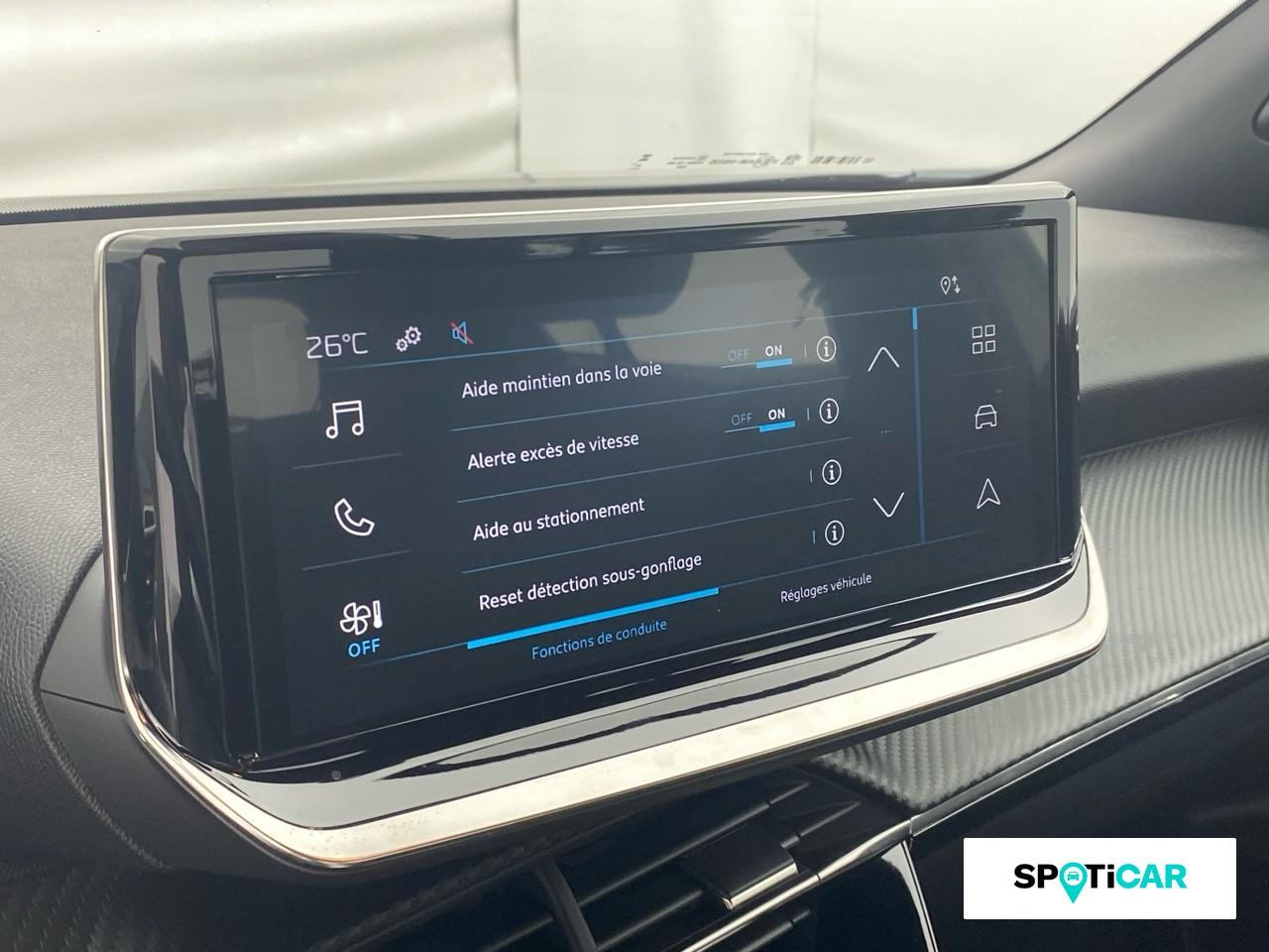 Peugeot 2008 e-2008 136ch active — photo 13