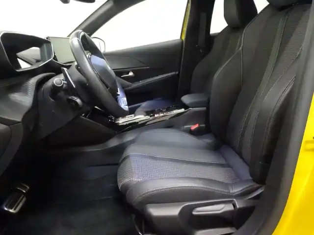Peugeot 208 1.2 puretech 130ch s&amp;s gt eat8 — photo 11
