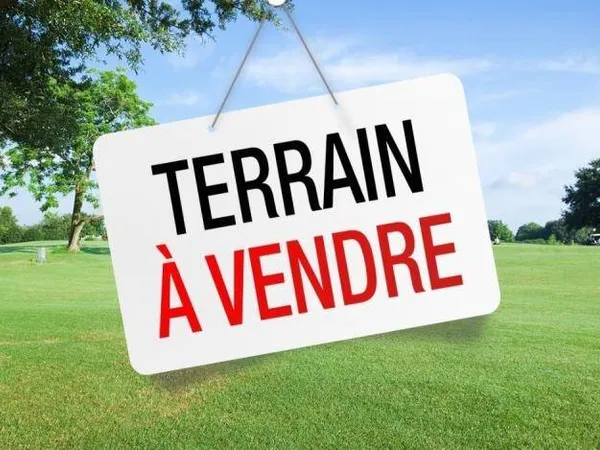 Terrain constructible 669 m²