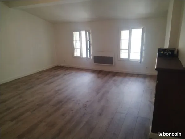 Libourne centre local l 130 m2