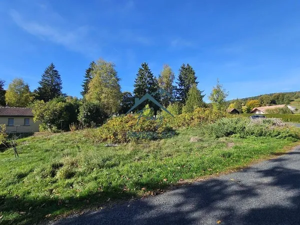 Terrain constructible 925 m²
