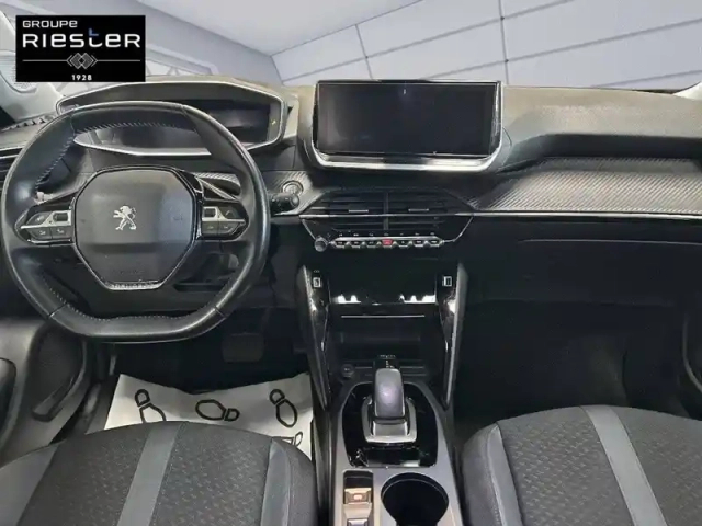 Peugeot 2008 moteur électrique 136 ch — photo 48