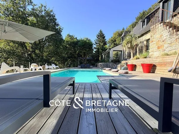 Maison 8 pièces 387 m²
