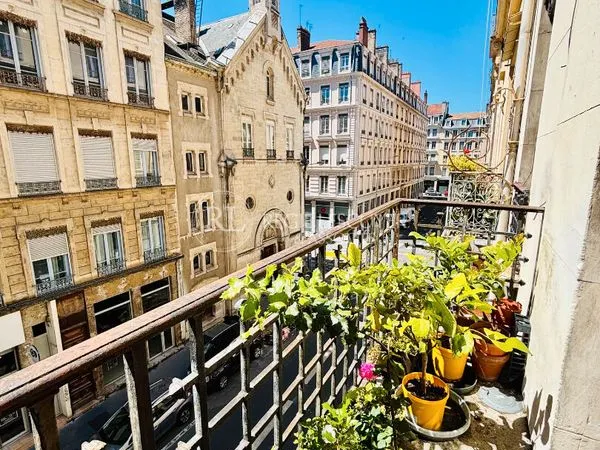 Appartement 5 pièces 148 m²