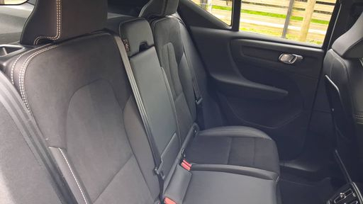 Volvo XC40 1.5 T5 Recharge 180 + 82ch DCT7 - R-Design – 2022 – 82500 km – Hybride rechargeable – Boîte Automatique — photo 33