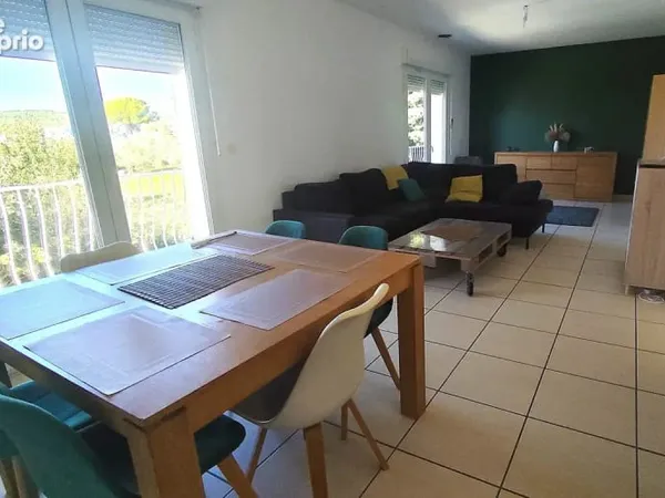 Marguerittes appartement 100m2 lumineux 4 chambres 2 parkings
