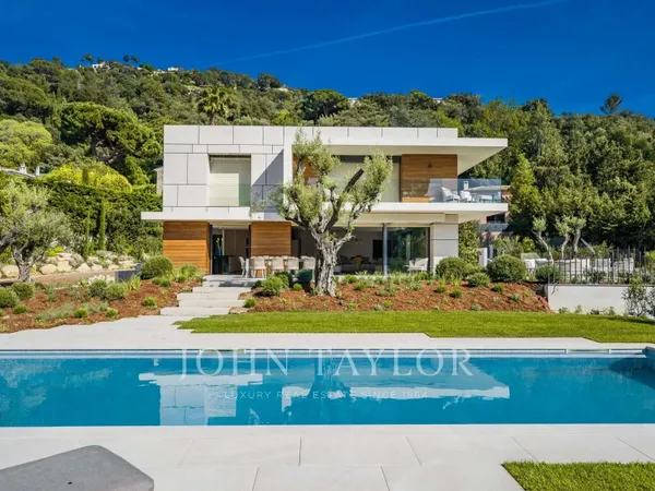 Propriété 420 m²