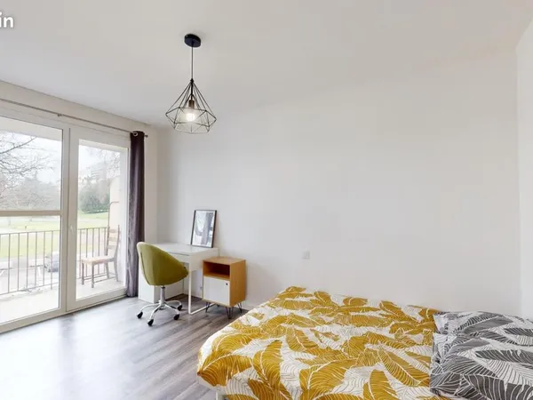 Chambre 5 pièces 89 m²